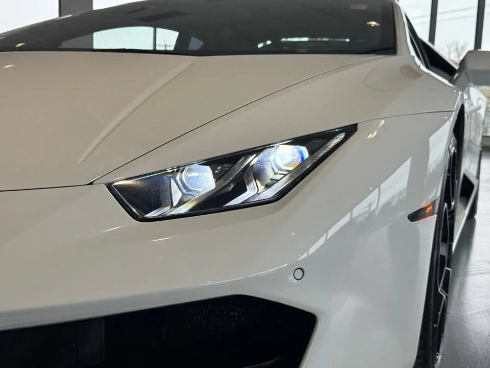 2016 Lamborghini Huracan LP580-2 - Image 9 of 19