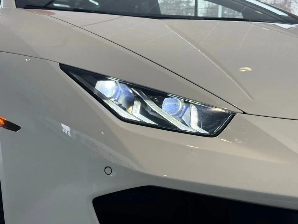 2016 Lamborghini Huracan LP580-2 - Image 10 of 19