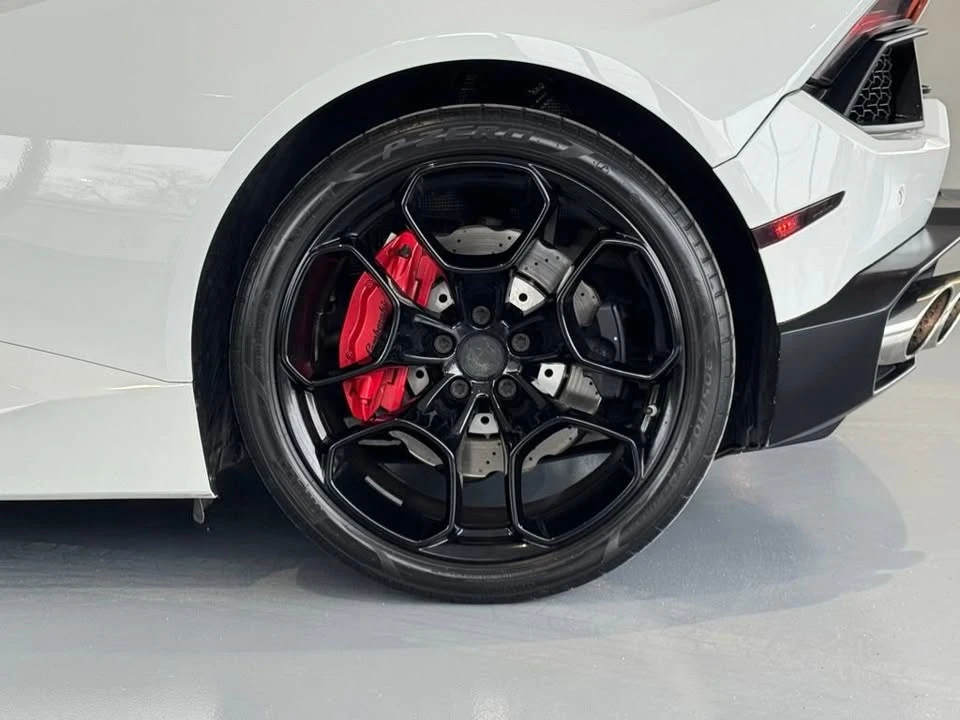 2016 Lamborghini Huracan LP580-2 - Image 15 of 19