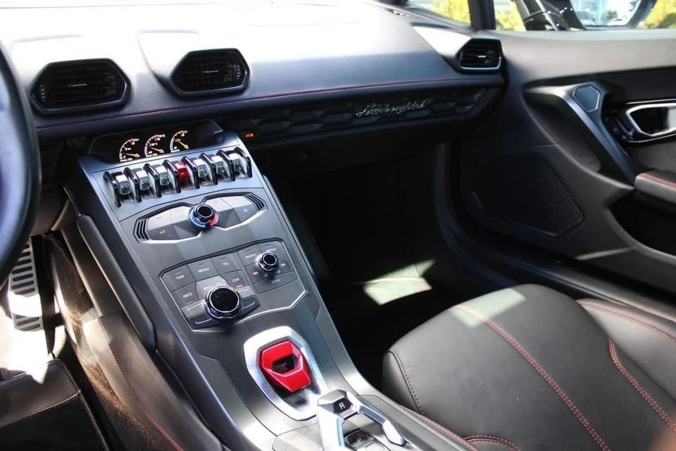 2016 Lamborghini Huracan LP580-2 - Image 9 of 17