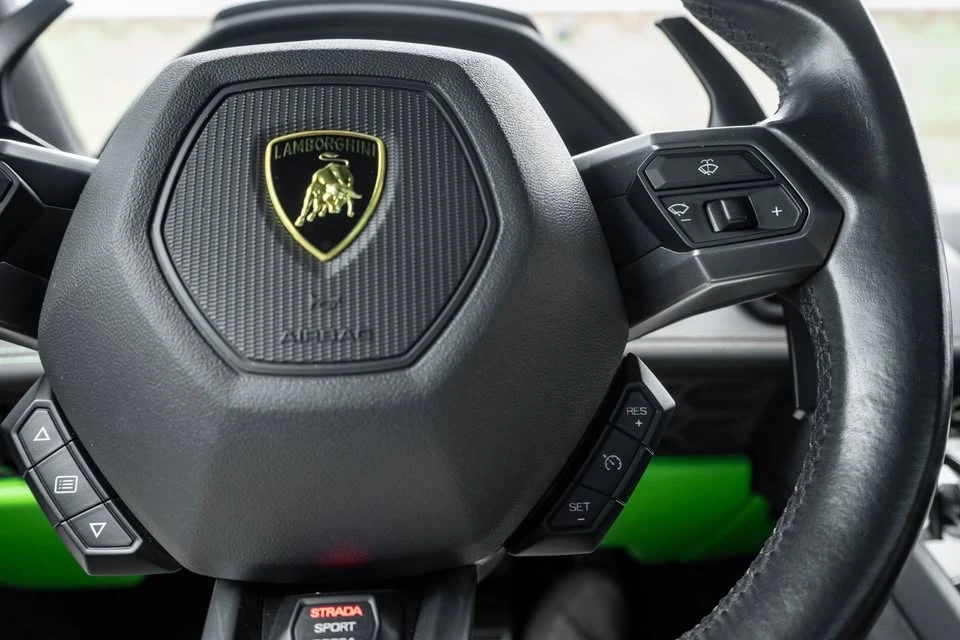 2016 Lamborghini Huracan LP610-4 - Image 11 of 12