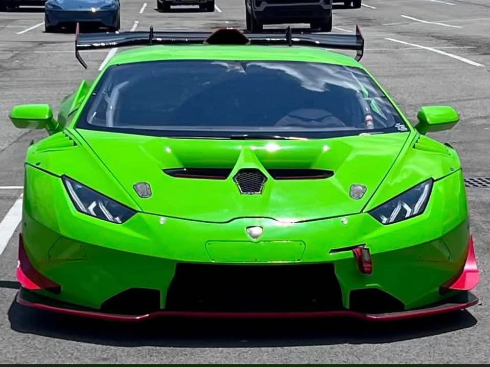 2016 Lamborghini Huracan - Image 2 of 9