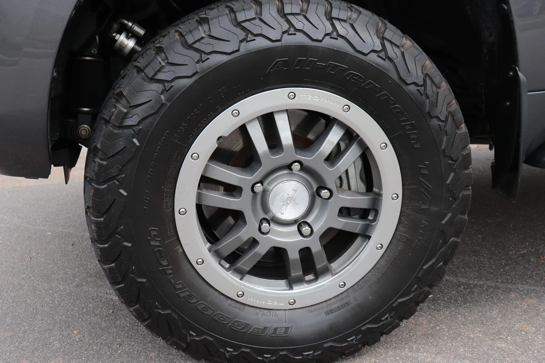 2016 Toyota J200 Land Cruiser - Image 9 of 23