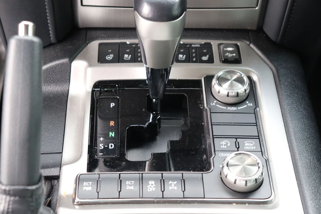 2016 Toyota J200 Land Cruiser - Image 19 of 23