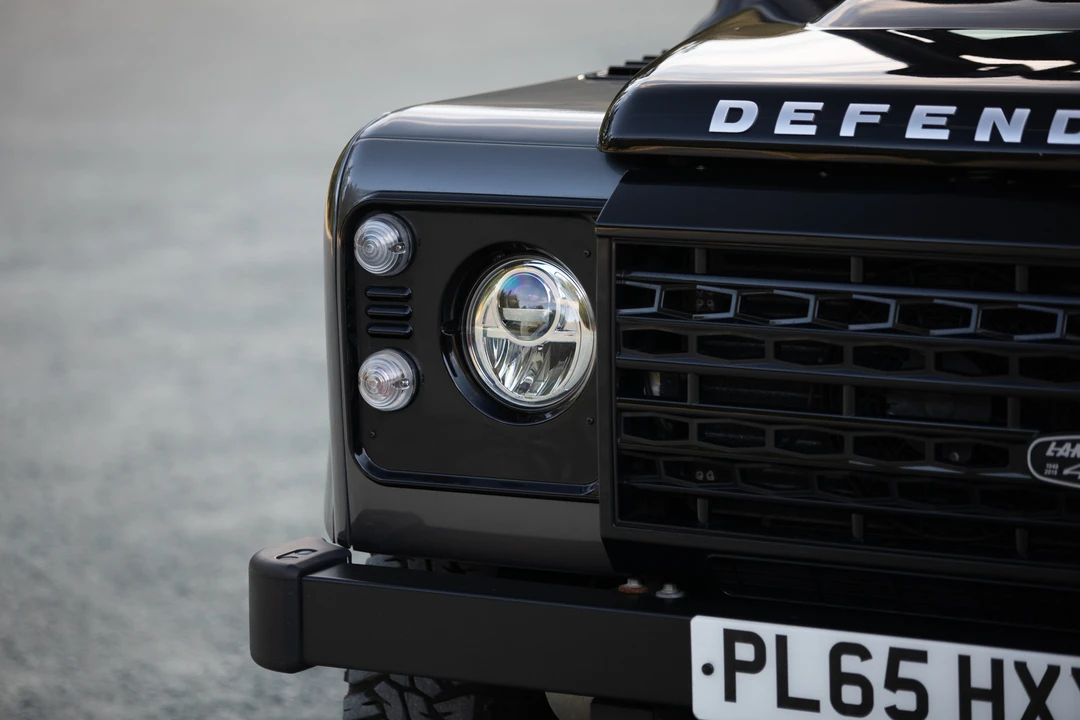 2016 Land Rover Defender 110 - Image 26 of 31