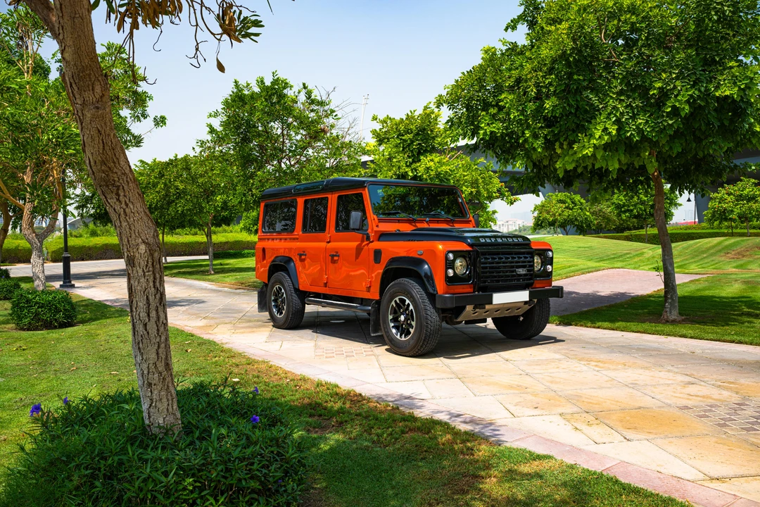 2016 Land Rover Defender 110 - Image 11 of 31