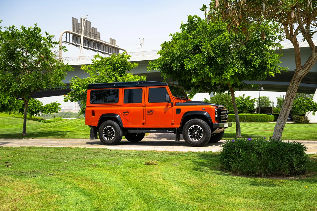 2016 Land Rover Defender 110 - Image 16 of 31