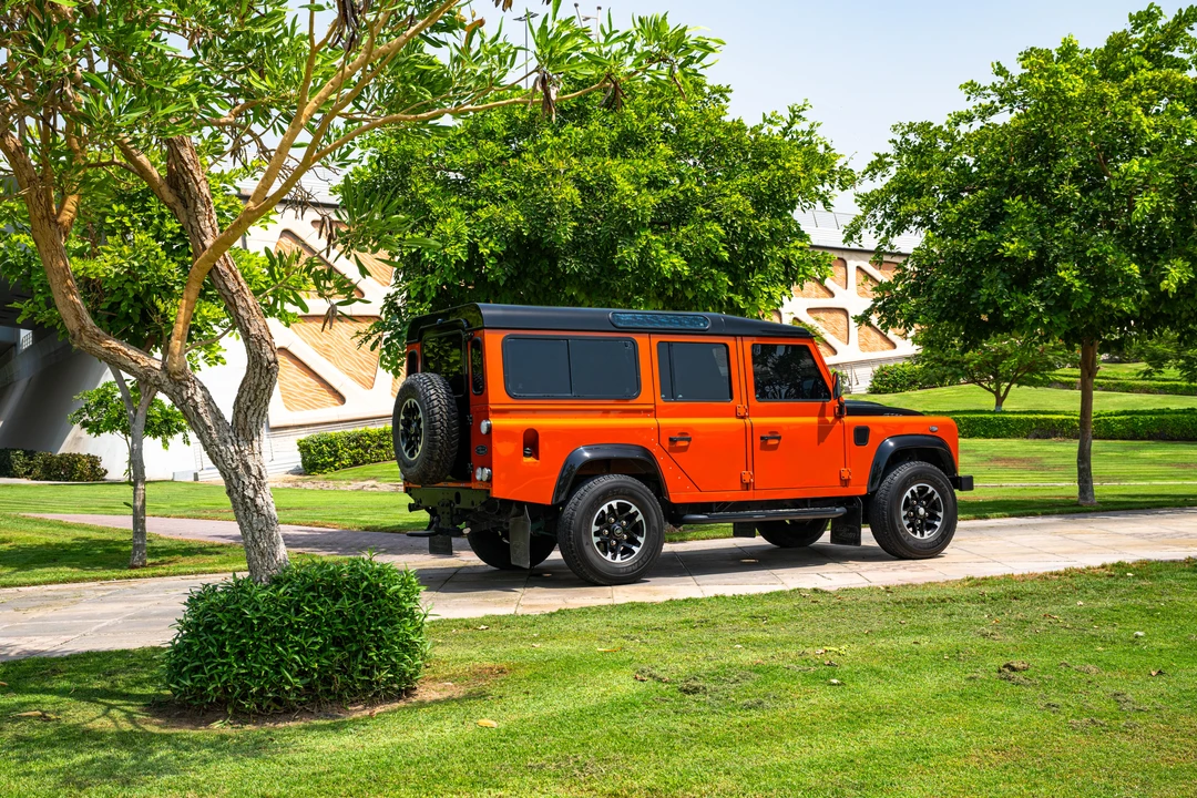 2016 Land Rover Defender 110 - Image 13 of 31