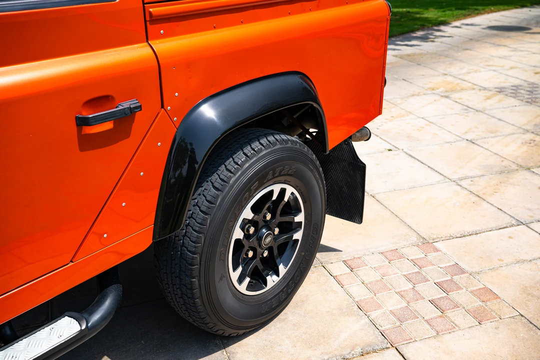 2016 Land Rover Defender 110 - Image 29 of 31