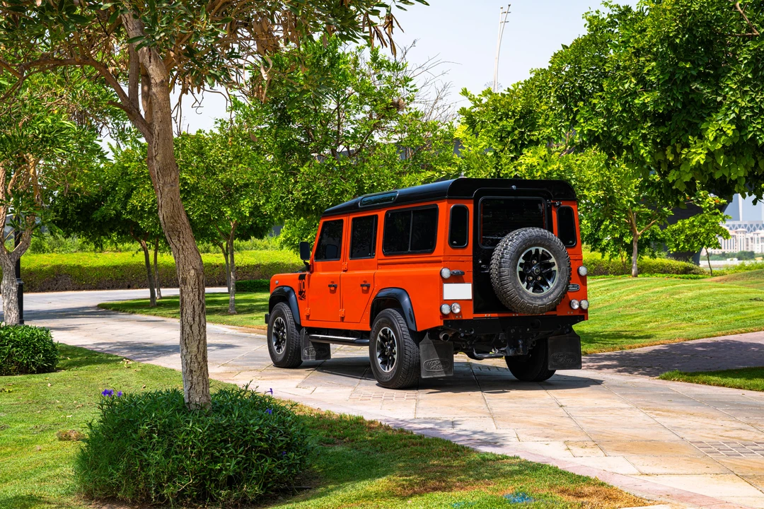 2016 Land Rover Defender 110 - Image 7 of 31