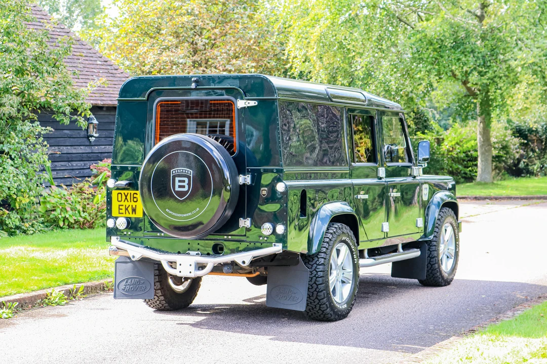 2016 Land Rover Defender 110 - Image 7 of 31