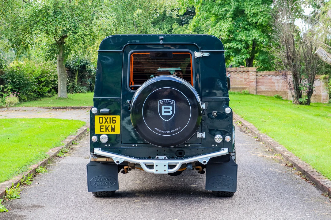2016 Land Rover Defender 110 - Image 6 of 31