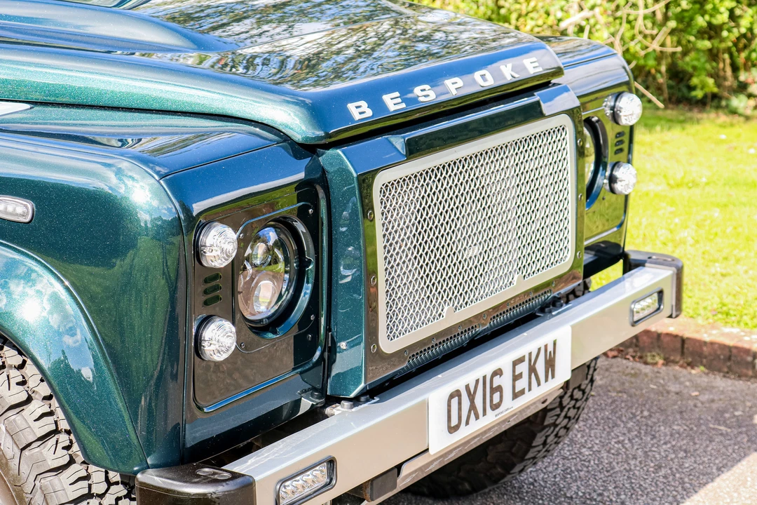 2016 Land Rover Defender 110 - Image 18 of 31