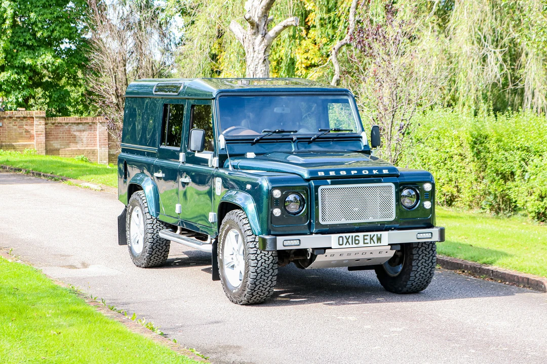 2016 Land Rover Defender 110 - Image 8 of 31