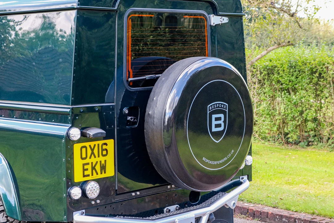 2016 Land Rover Defender 110 - Image 27 of 31