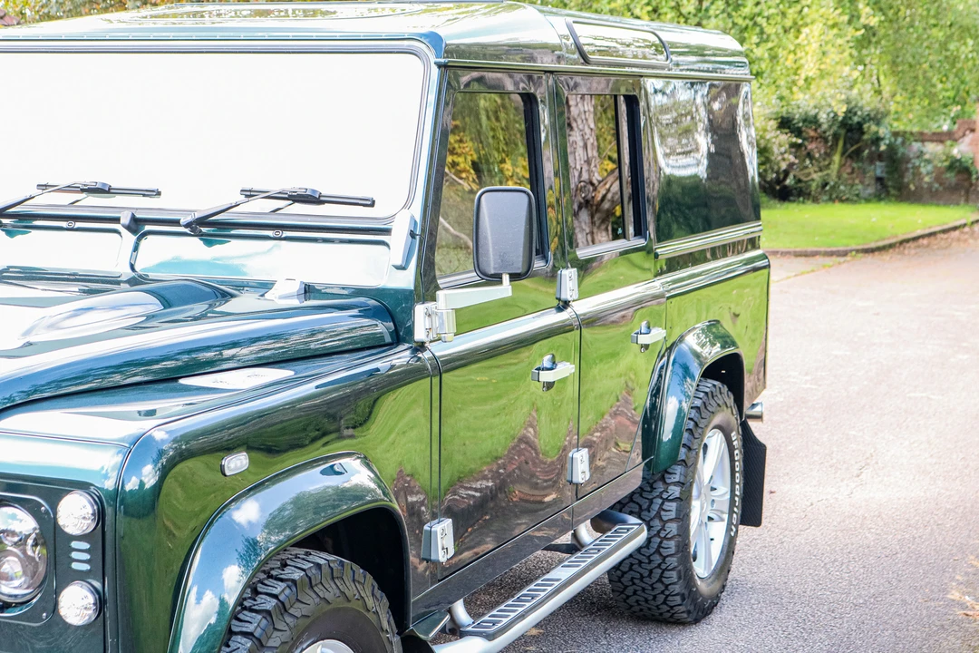 2016 Land Rover Defender 110 - Image 19 of 31