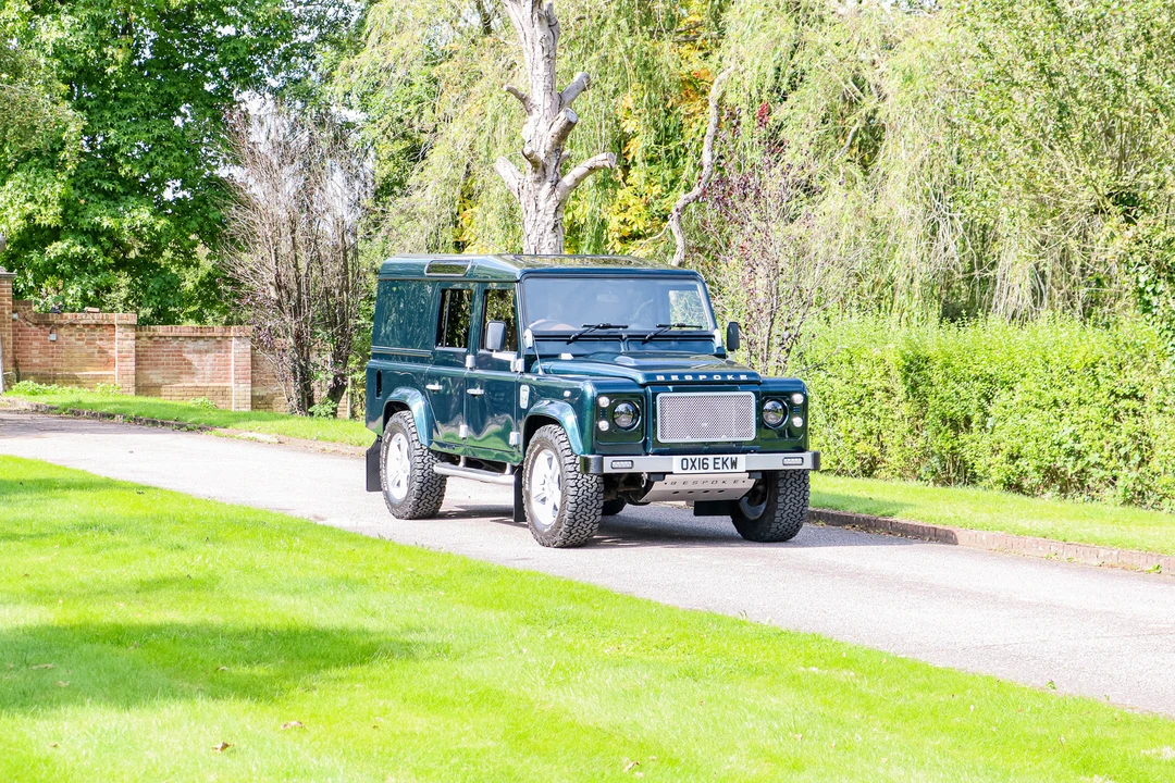 2016 Land Rover Defender 110 - Image 9 of 31