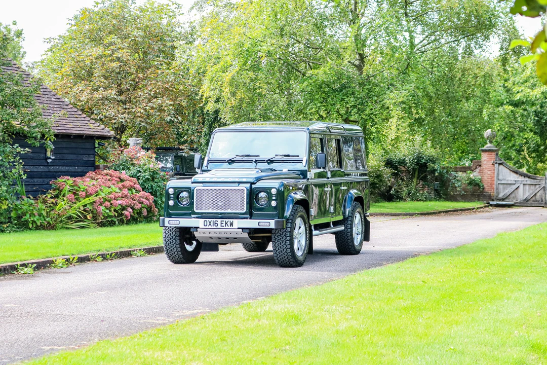 2016 Land Rover Defender 110 - Image 12 of 31