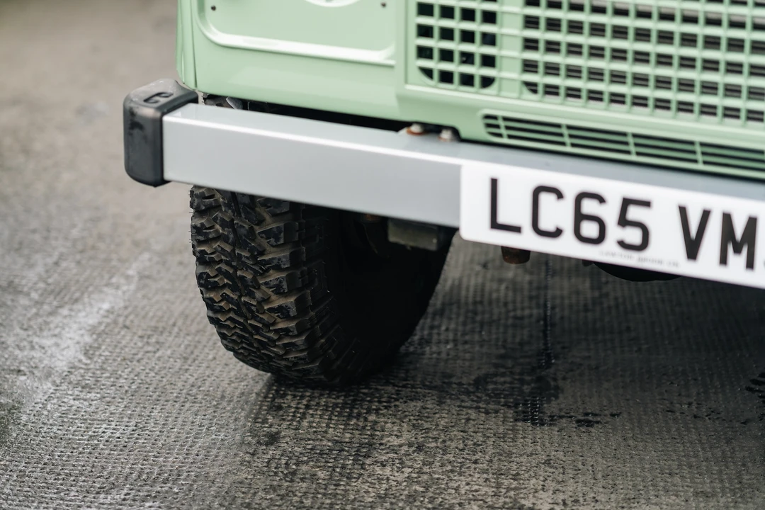2015 Land Rover Defender 110 - Image 12 of 31