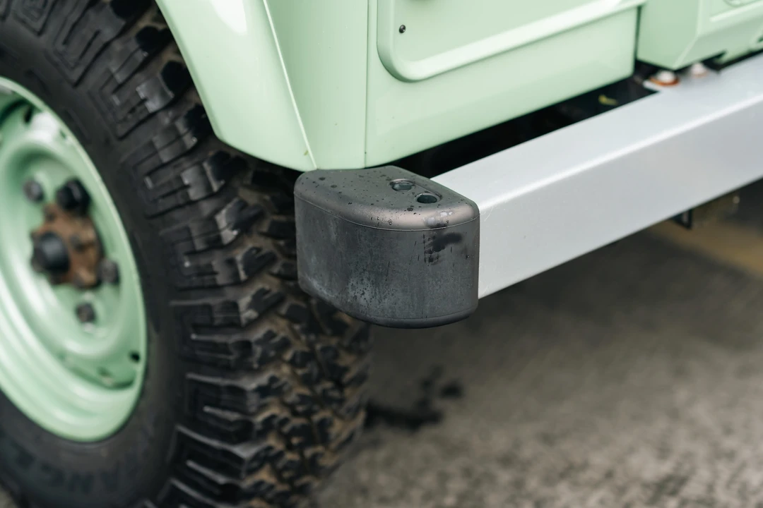 2015 Land Rover Defender 110 - Image 16 of 31