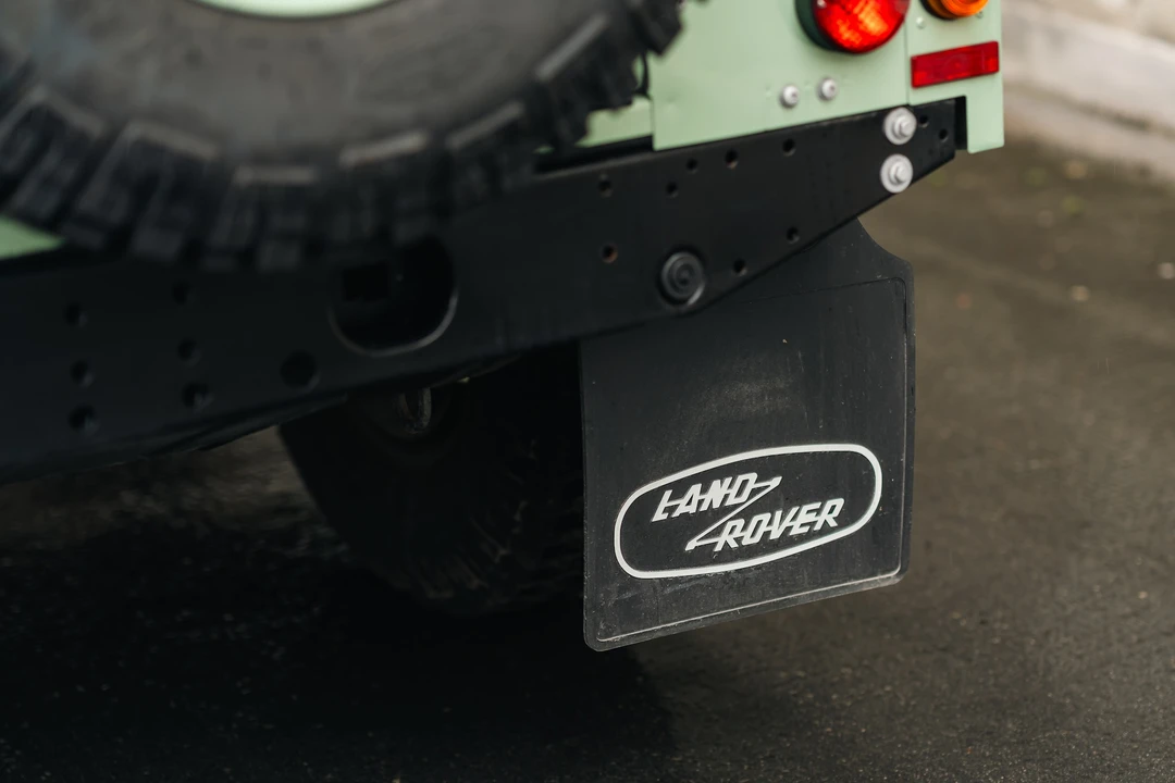 2015 Land Rover Defender 110 - Image 22 of 31