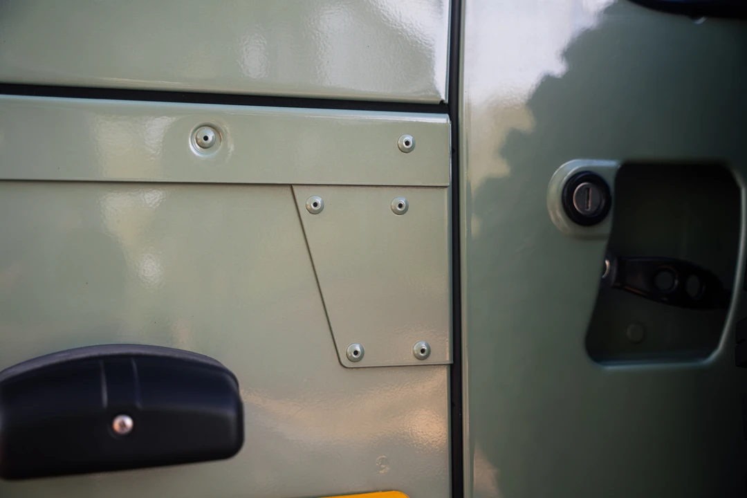 2016 Land Rover Defender 110 - Image 22 of 31