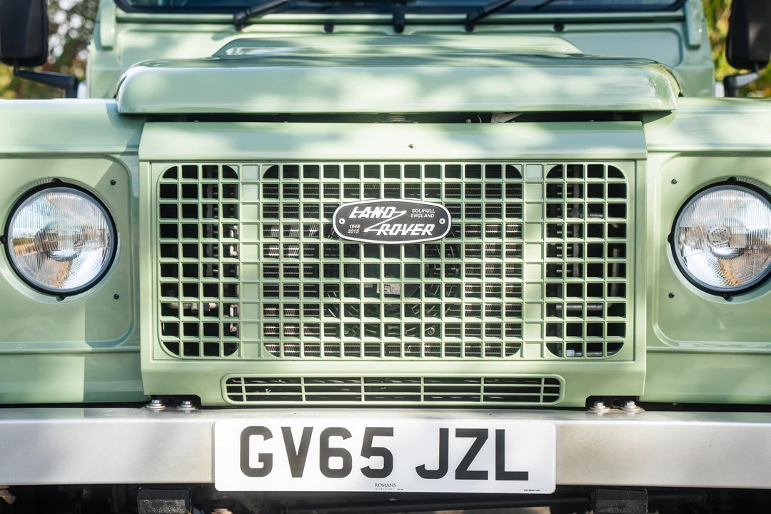 2016 Land Rover Defender 110 - Image 30 of 31