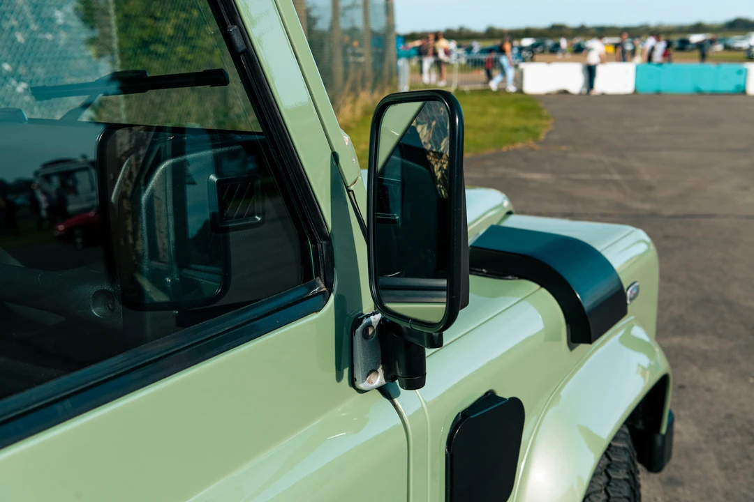 2016 Land Rover Defender 110 - Image 24 of 31