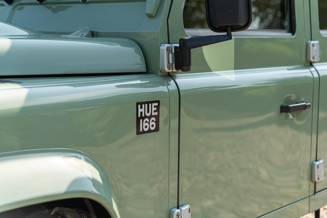2016 Land Rover Defender 110 - Image 21 of 31