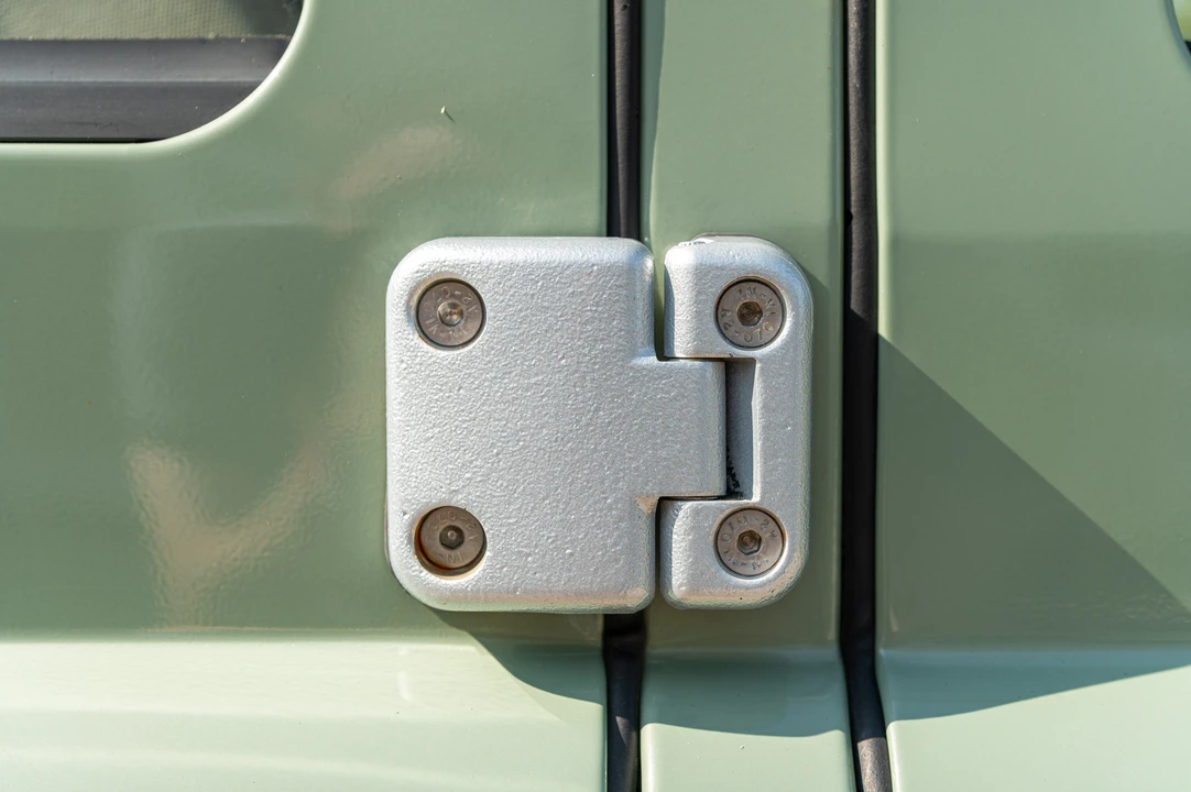 2016 Land Rover Defender 110 - Image 24 of 31