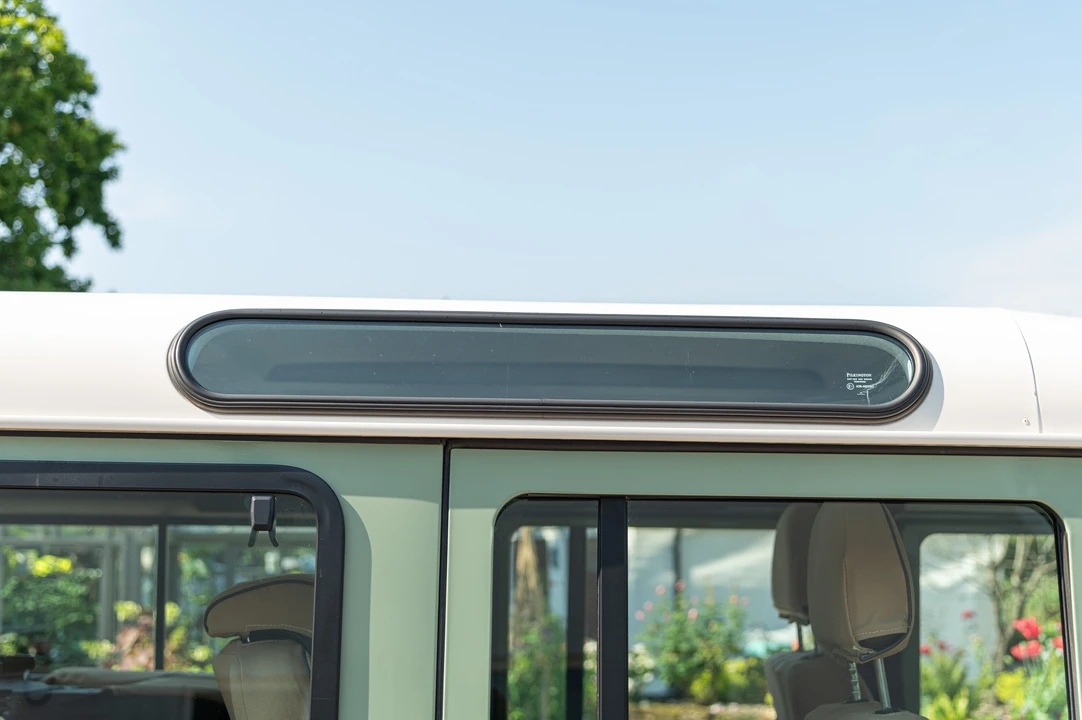 2016 Land Rover Defender 110 - Image 28 of 31