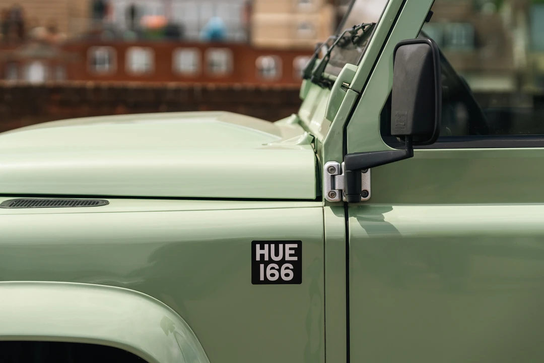 2015 Land Rover Defender 110 - Image 27 of 31
