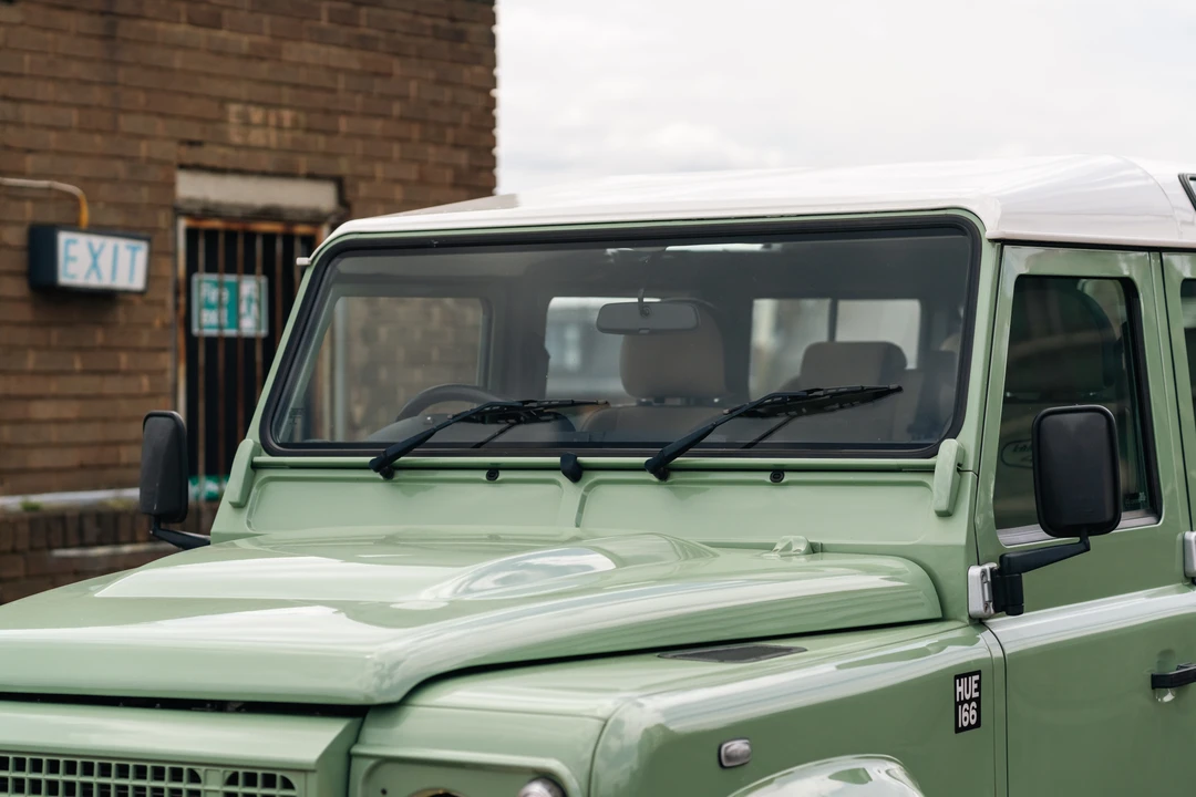 2015 Land Rover Defender 110 - Image 30 of 31