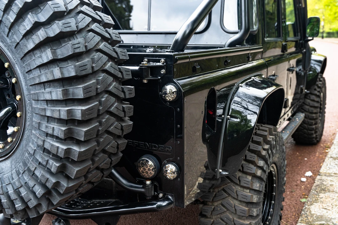 2016 Land Rover Defender 110 - Image 31 of 31