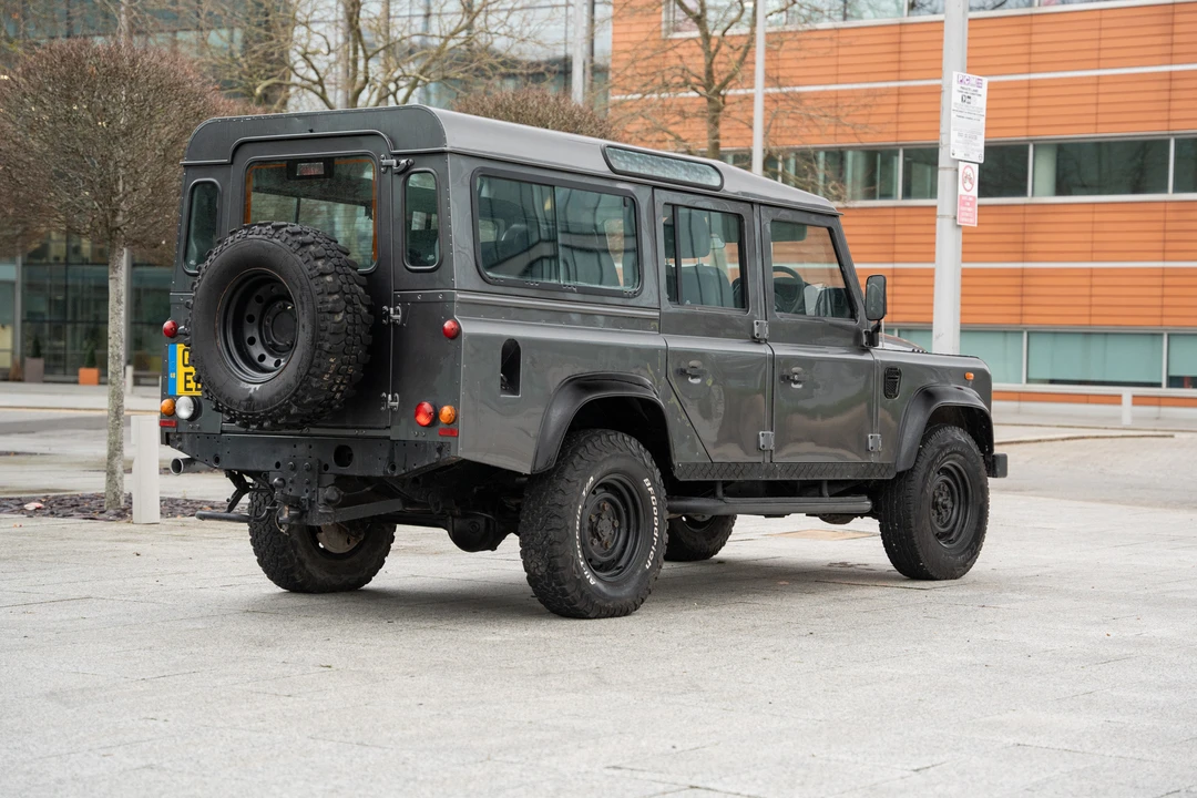 2016 Land Rover Defender 110 - Image 16 of 31