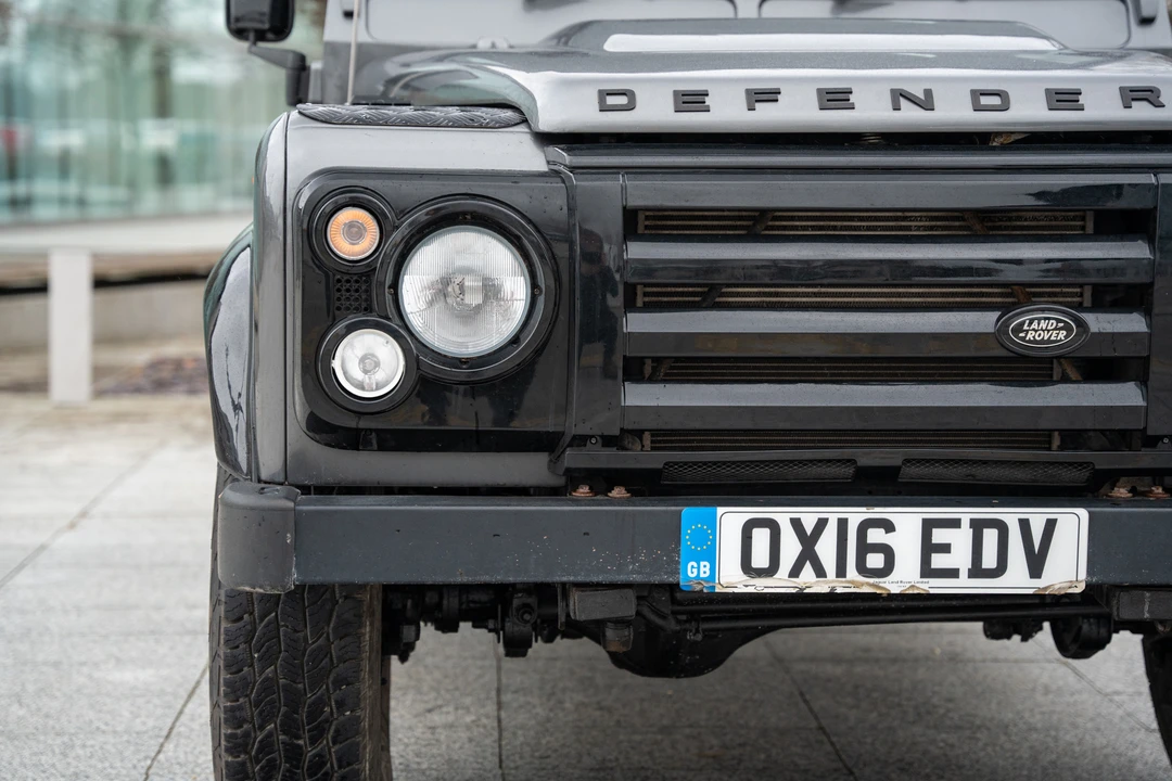 2016 Land Rover Defender 110 - Image 28 of 31