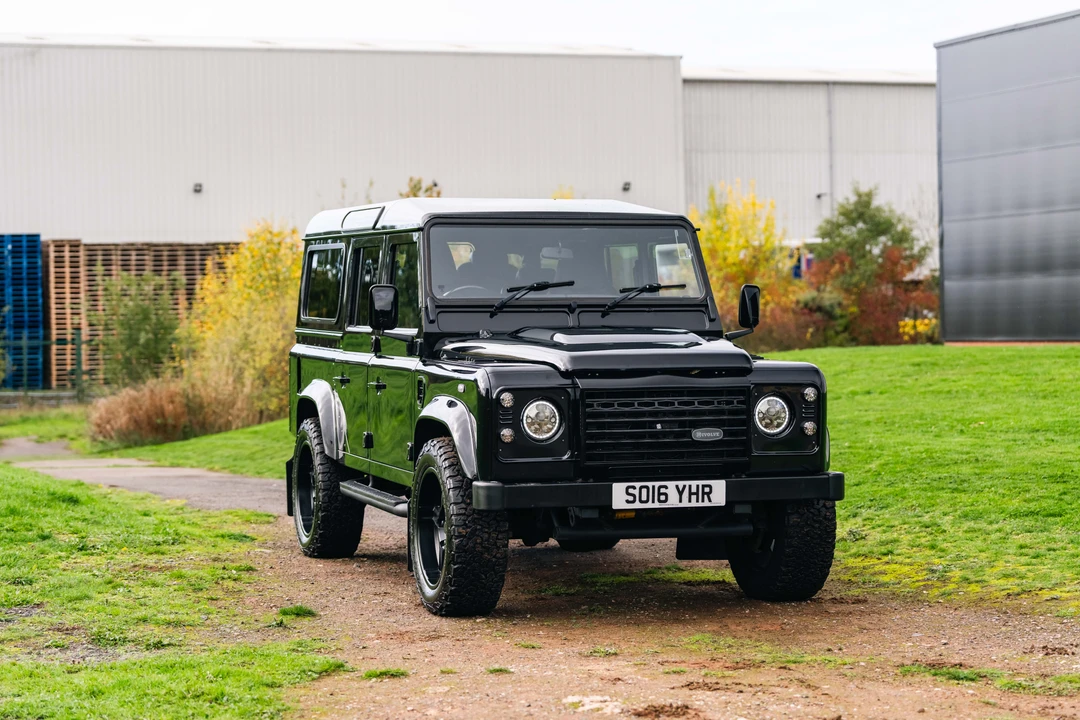 2016 Land Rover Defender 110 - Image 19 of 31