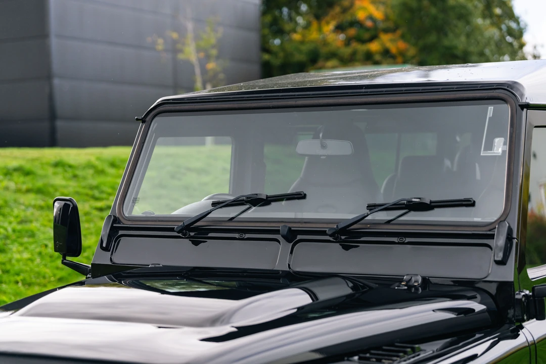 2016 Land Rover Defender 110 - Image 29 of 31
