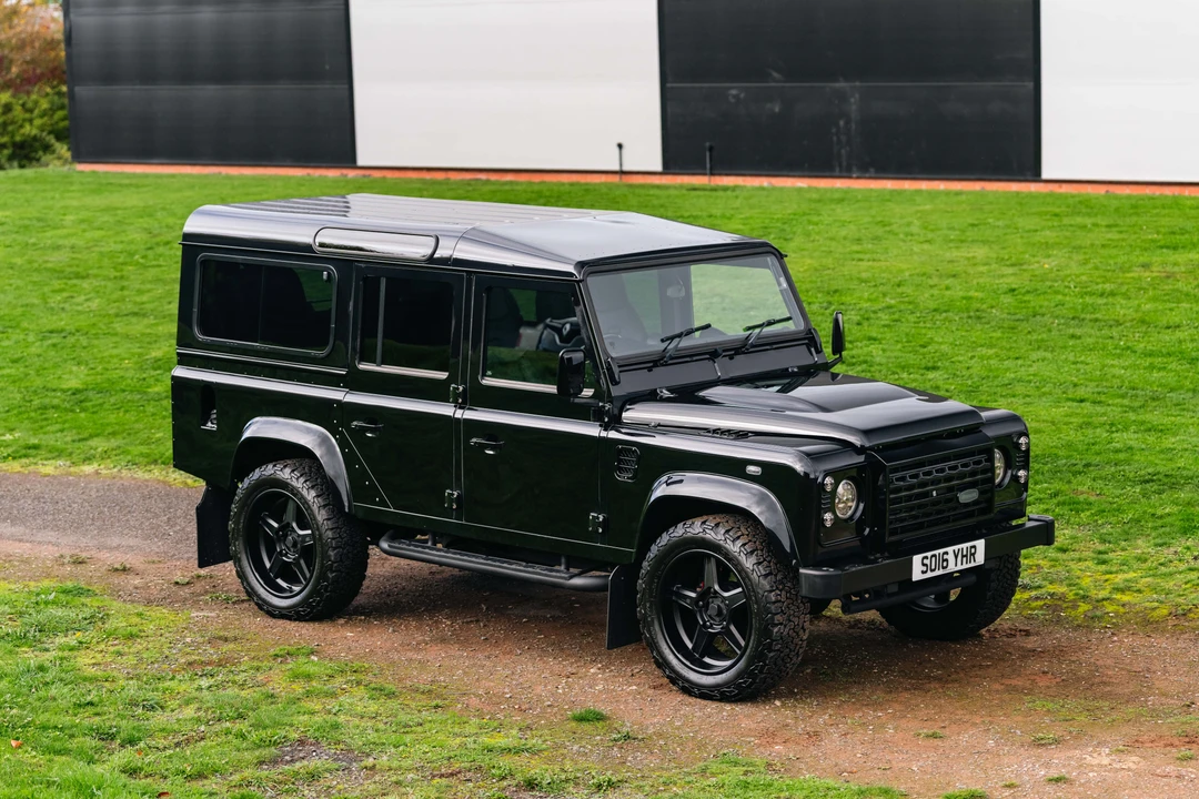 2016 Land Rover Defender 110 - Image 16 of 31
