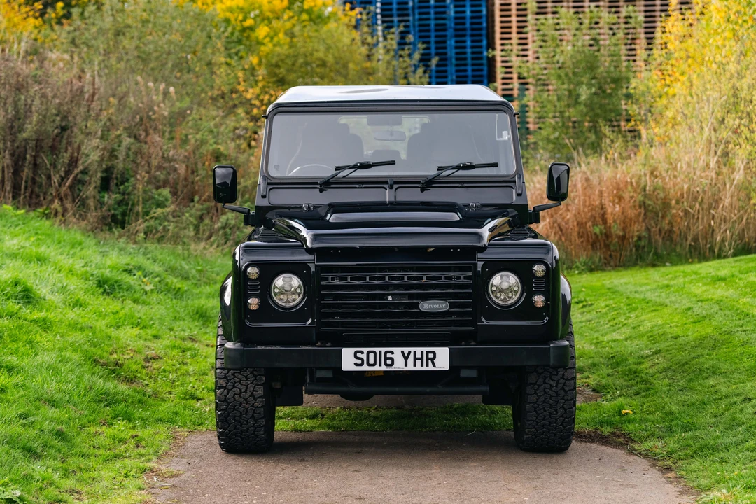 2016 Land Rover Defender 110 - Image 2 of 31