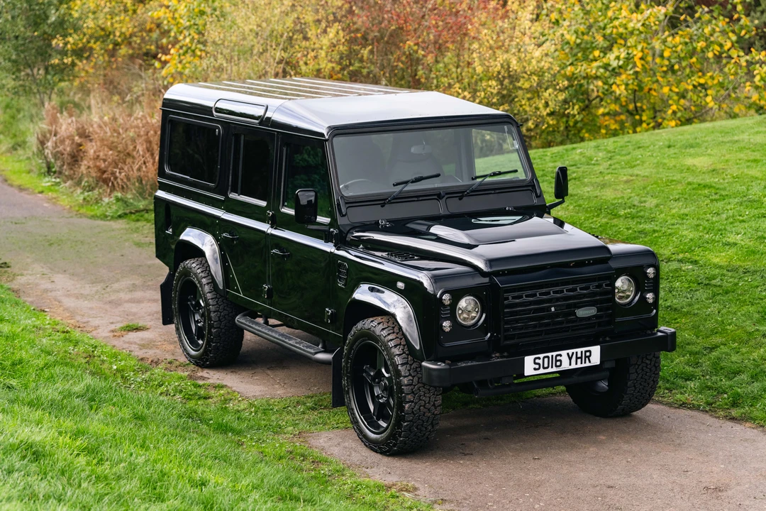 2016 Land Rover Defender 110 - Image 18 of 31