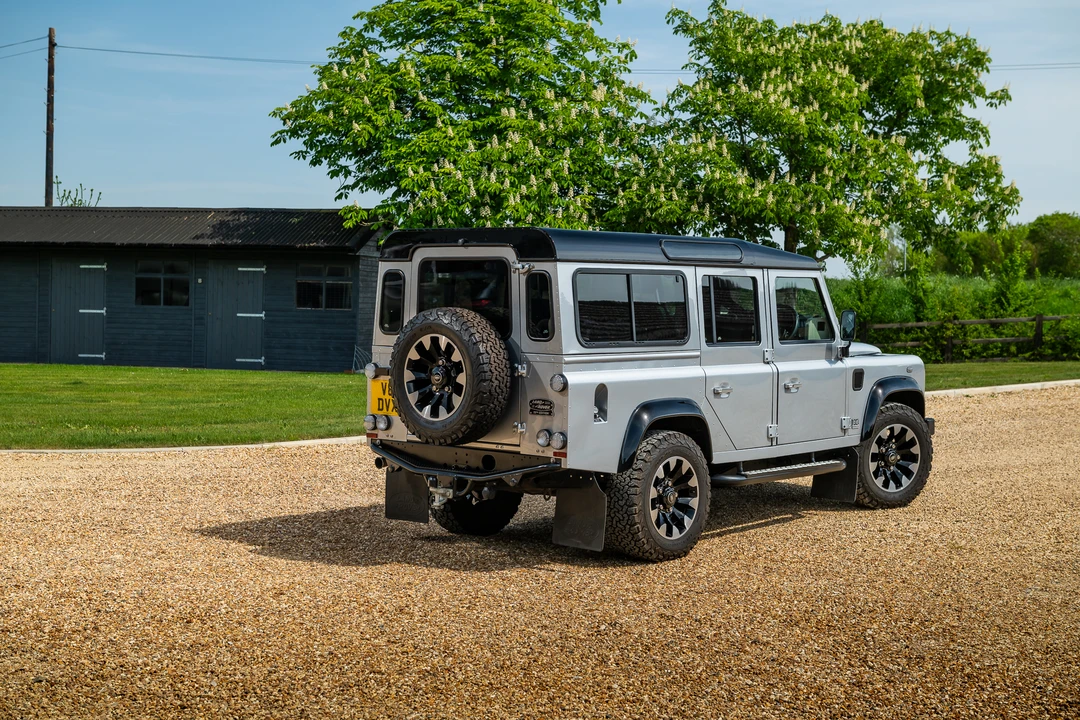 2016 Land Rover Defender 110 - Image 12 of 31