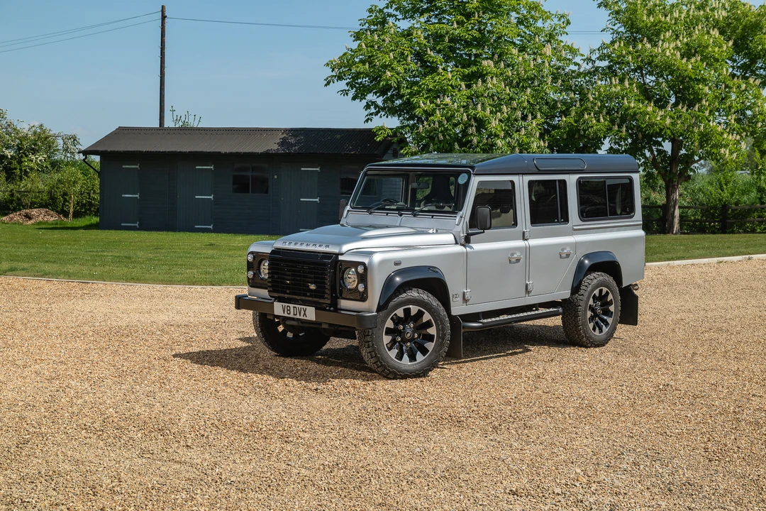 2016 Land Rover Defender 110 - Image 18 of 31