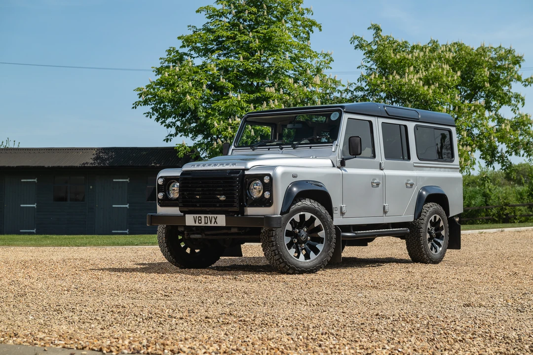 2016 Land Rover Defender 110 - Image 3 of 31