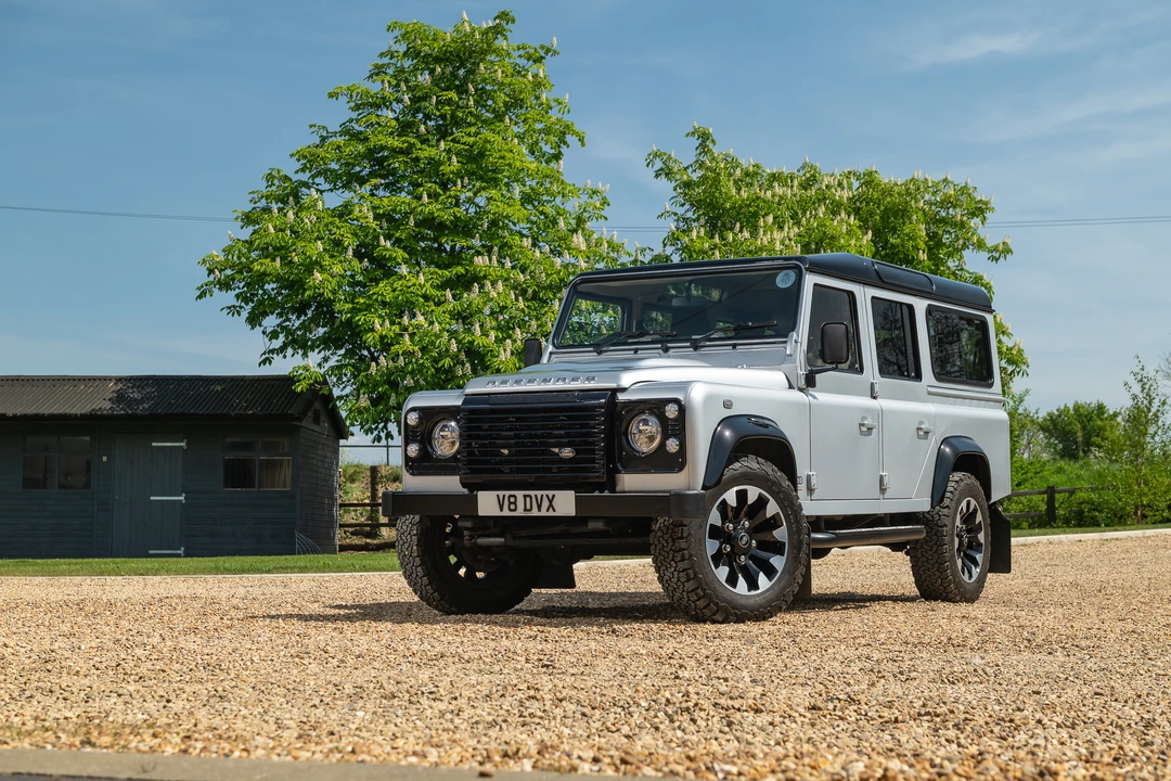 2016 Land Rover Defender 110 - Image 22 of 31