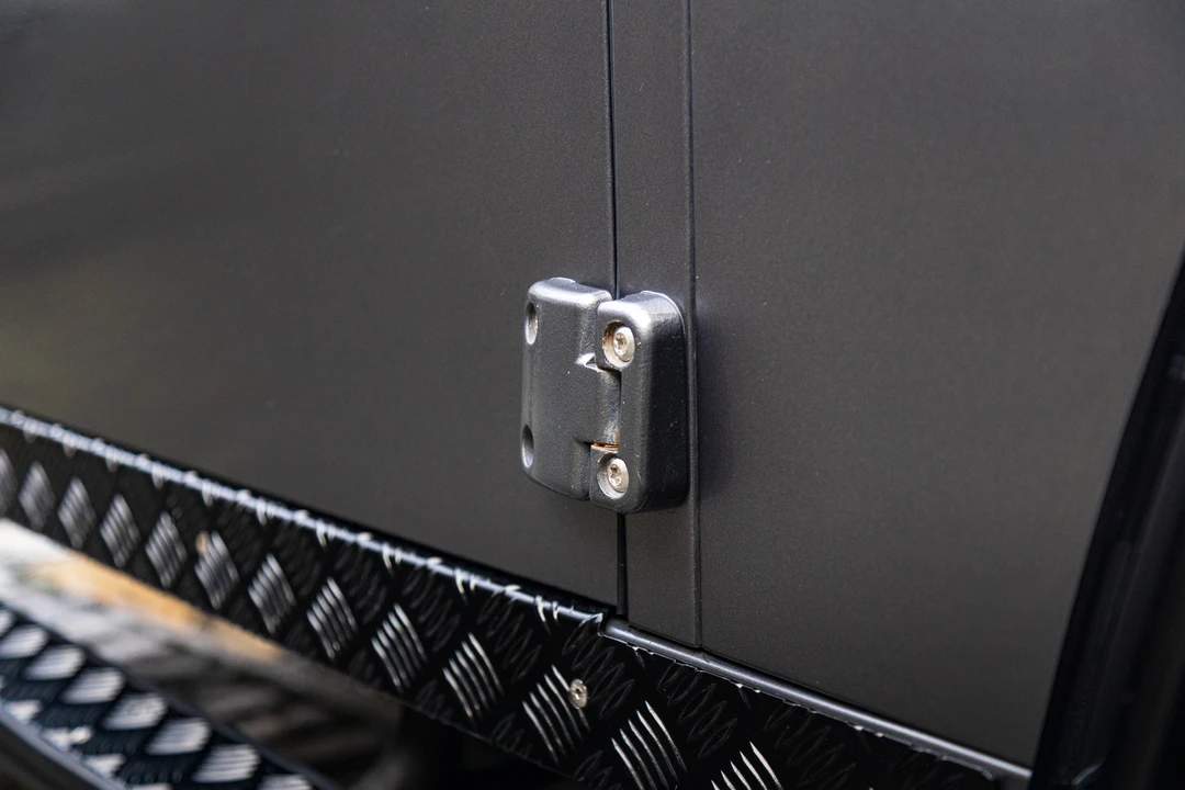 2016 Land Rover Defender 110 - Image 28 of 31