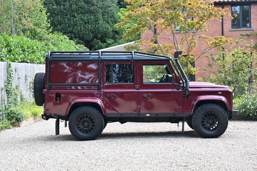2016 Land Rover Defender 110 - Image 12 of 31