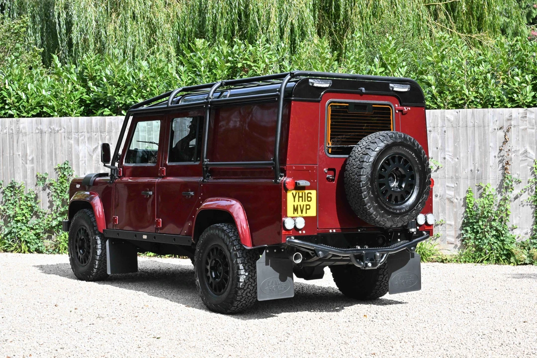 2016 Land Rover Defender 110 - Image 7 of 31
