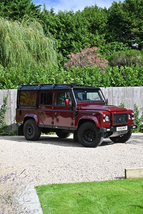 2016 Land Rover Defender 110 - Image 27 of 31