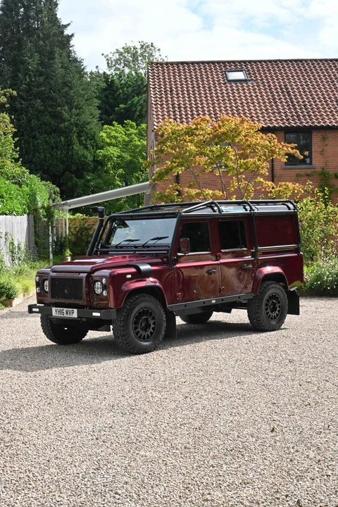 2016 Land Rover Defender 110 - Image 25 of 31